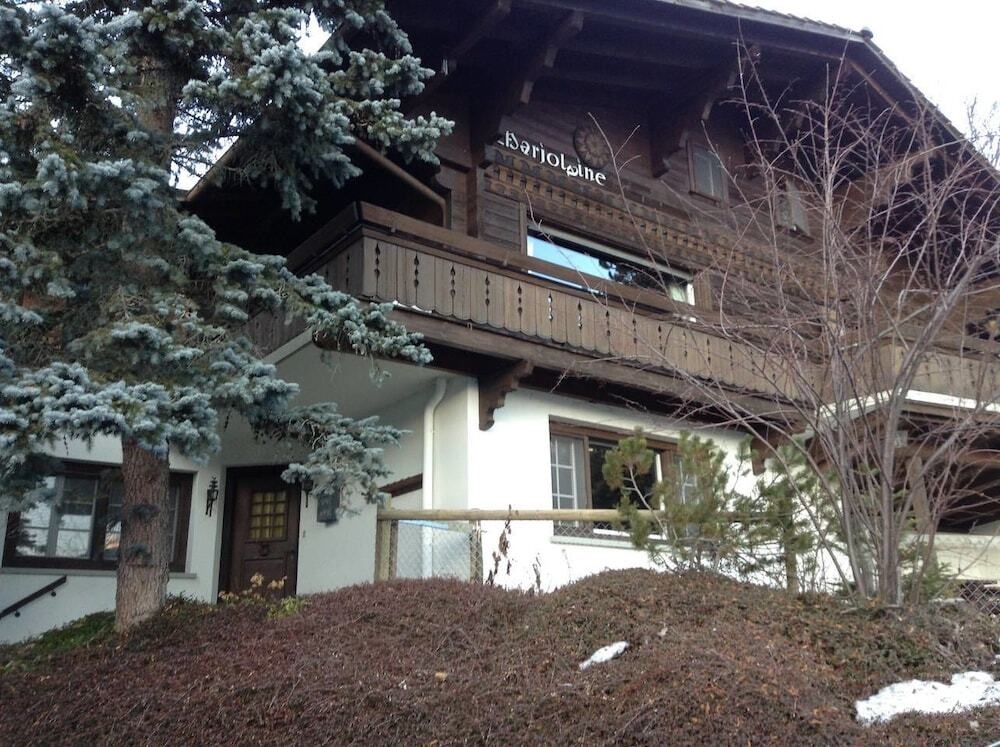 Big Luxurious Chalet in Schönried