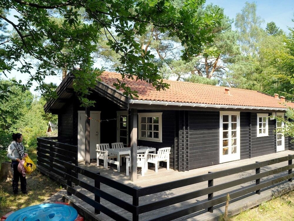 Cozy Holiday Home In Glesborg With Beach Nearby