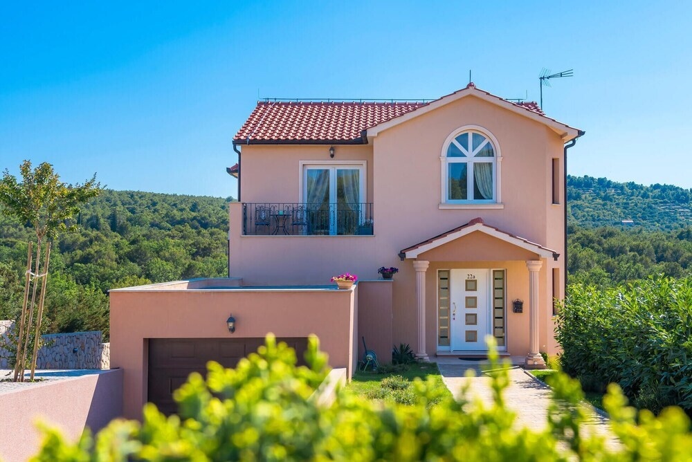 Stunning Home in Sibenik With 4 Bedrooms, Wifi and Outdoor Swimming Pool