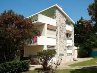 Carcavelos Surf Hostel