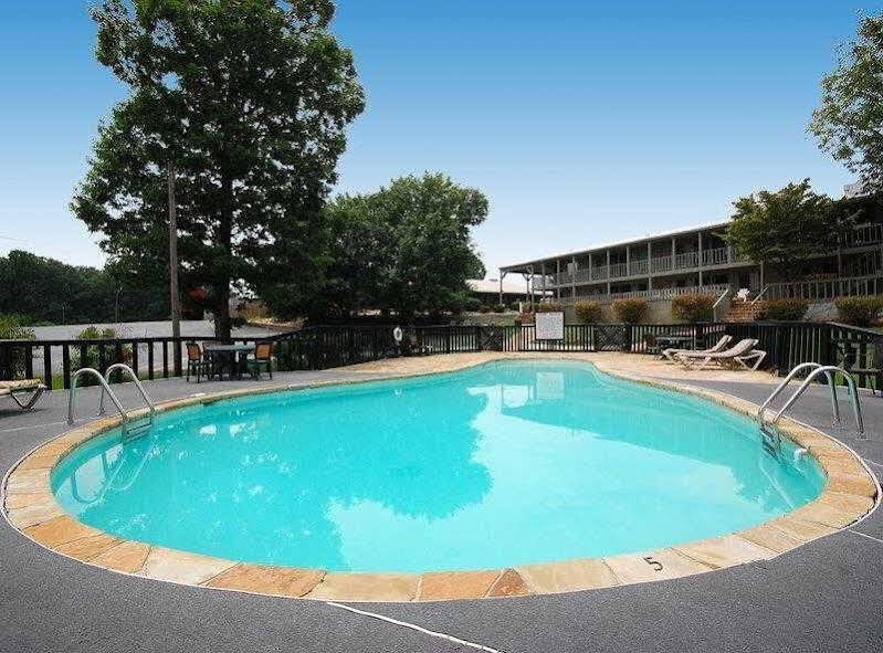 Best Western Smokehouse Lodge