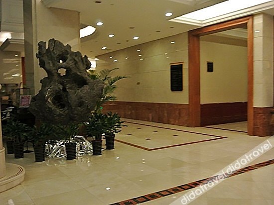 Golden Eagle Summit Hotel