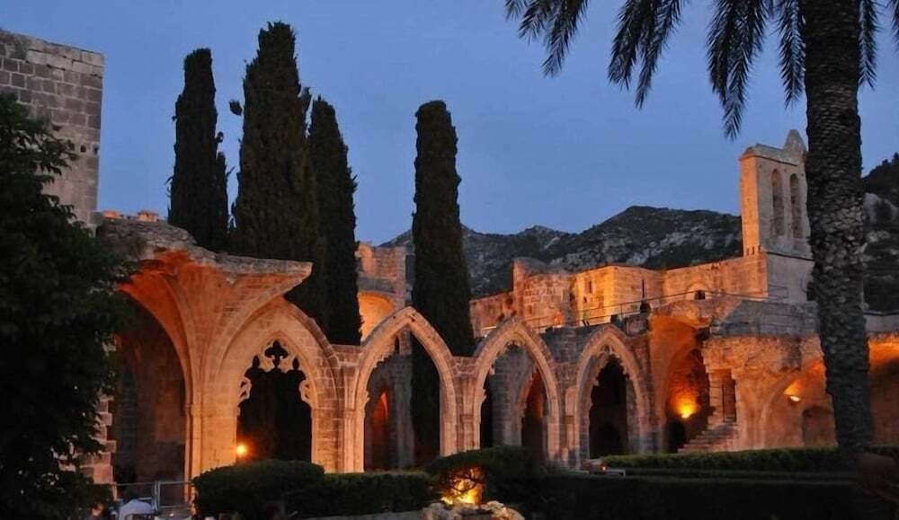 Bellapais Abbey Hotel