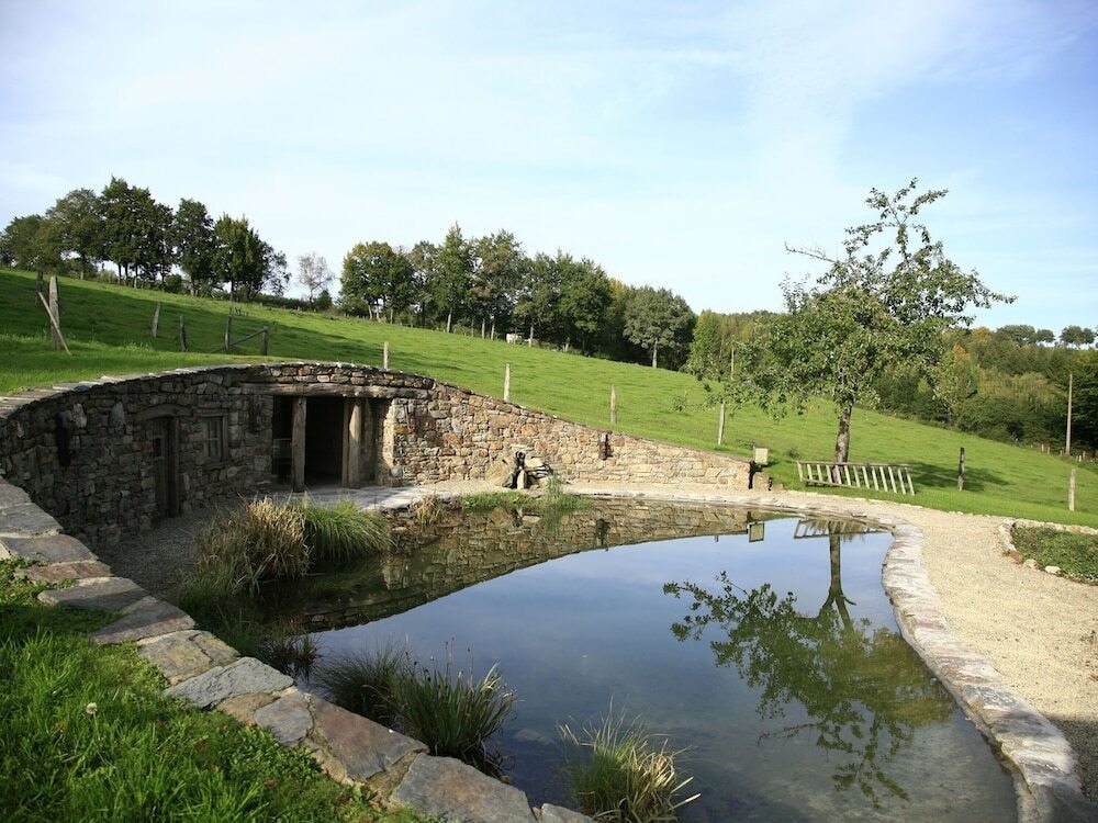 Beautiful Chalet With Jacuzzi And Sauna In Thirimont