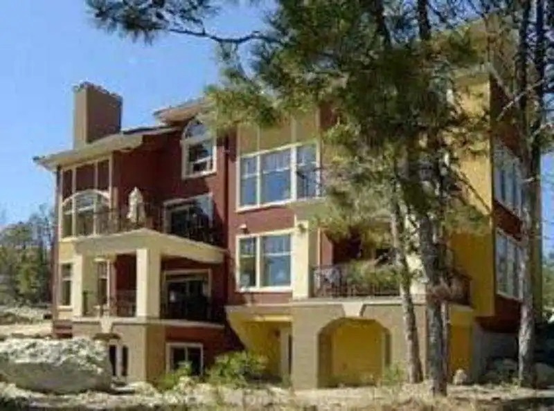 Bellasera Tuscan Villa & Piazza