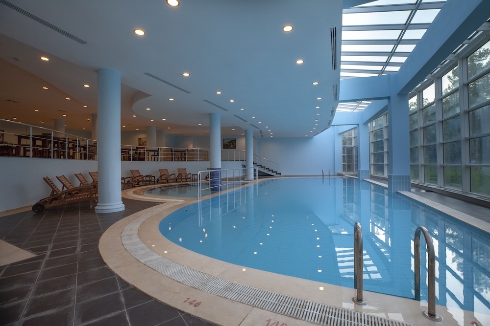 Castle Resort And Spa