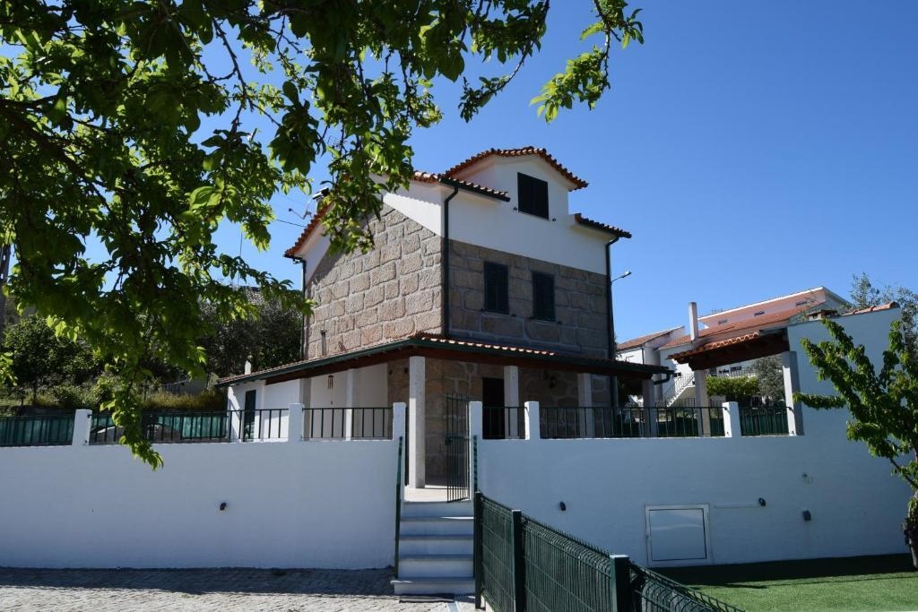 Casa Do Chão Do Ribeiro