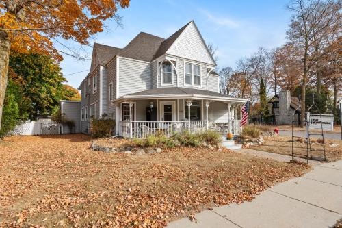 Charlevoix House The Northside