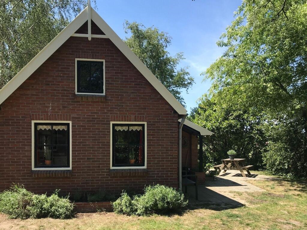 Charming Detached Holiday Home In Beautiful Hiking And Cycling Area