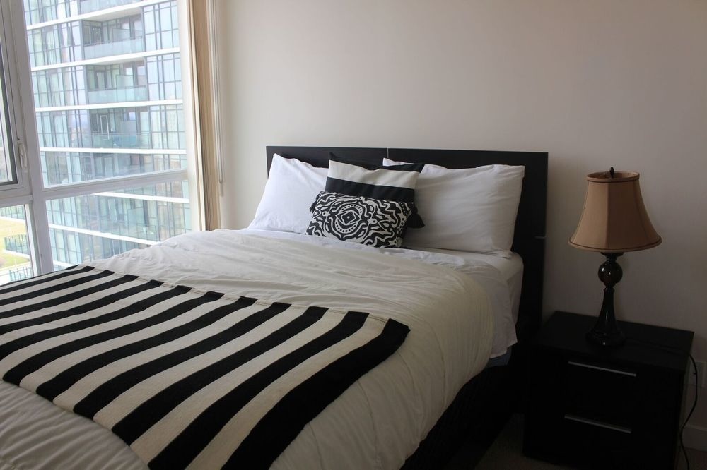 Deluxe Corner Suite - By Elite Suites