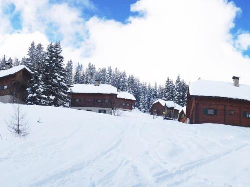 Almhuettendorf Klippitztoerl Huette