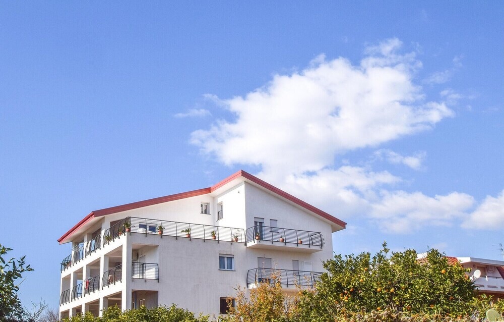 Beautiful Apartment In Nicotera Marina With Wifi And 2 Bedrooms