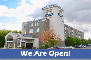 Days Inn by Wyndham Eagan Minnesota Near Mall of America