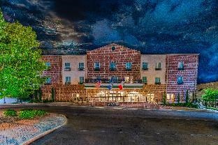 Chateau Saint Denis Hotel