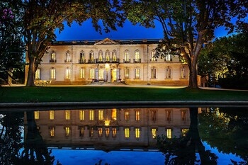 Chateau De Valmousse