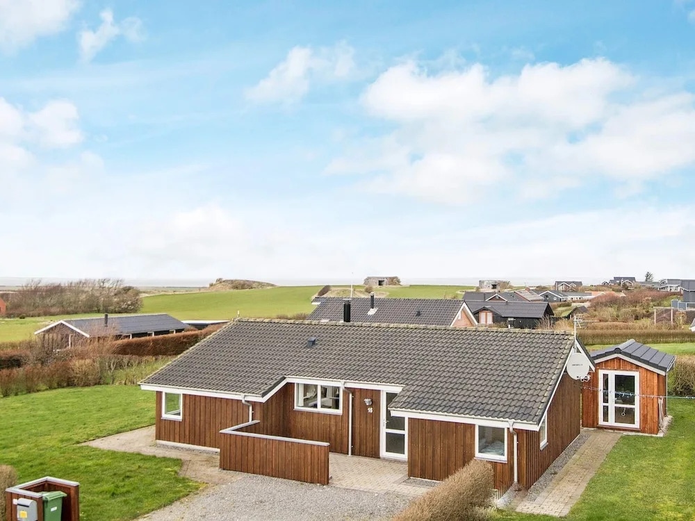 Delux Holiday Home In Lemvig With Whirlpool