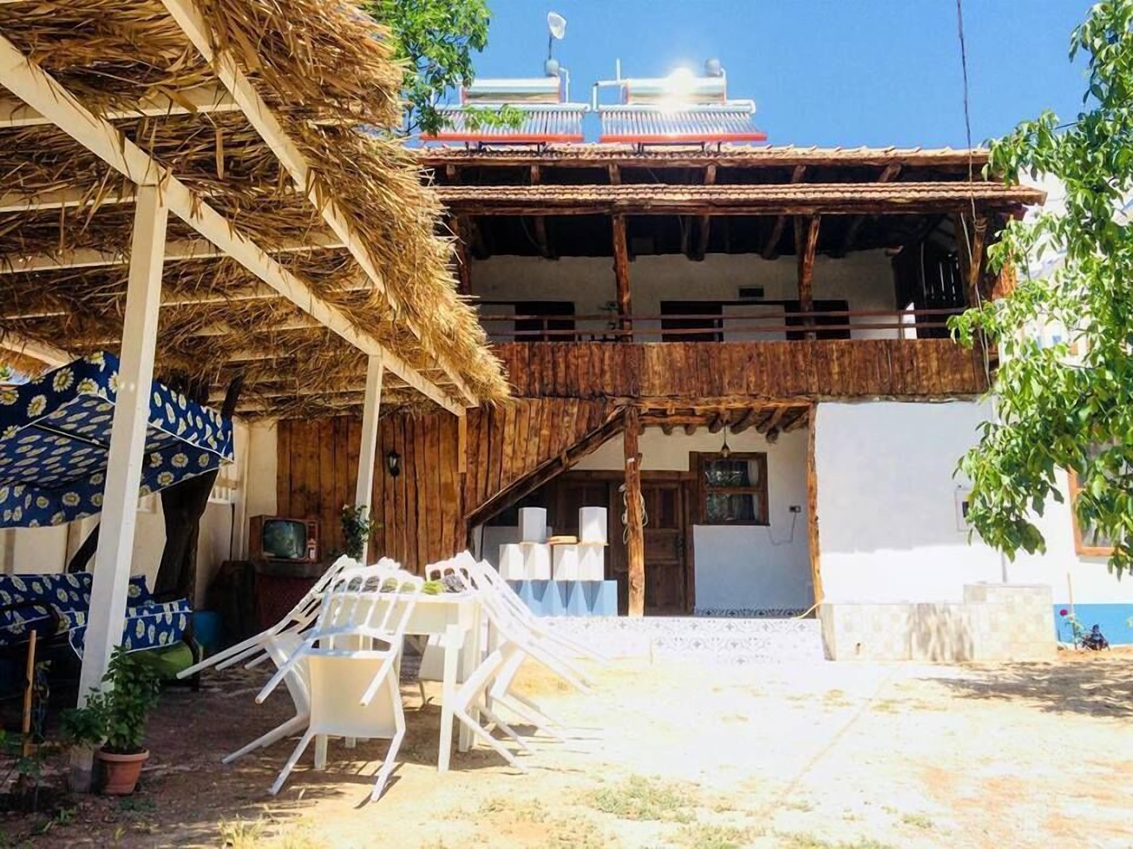 Aliya Konak - Köy Evi ve Lezzetleri