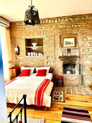 Dzveli Galavani -Old Wall