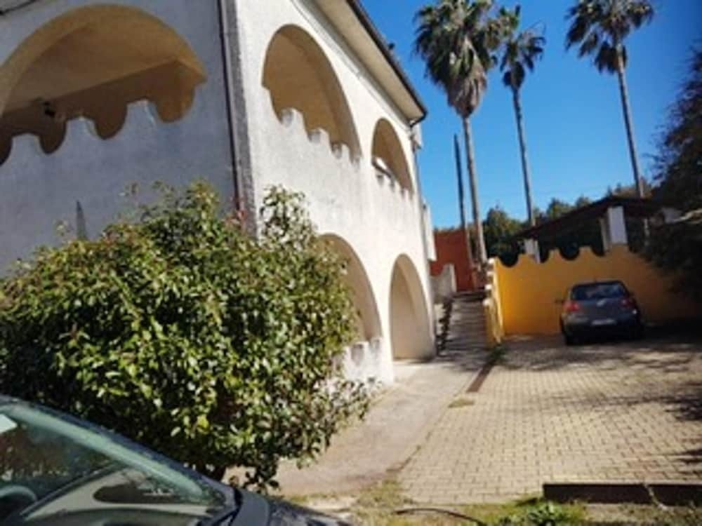 Apartment With 4 Bedrooms In Scalo Ferroviario, With Wonderful Mountain View And Furnished Balcony - 25 Km From The Beach