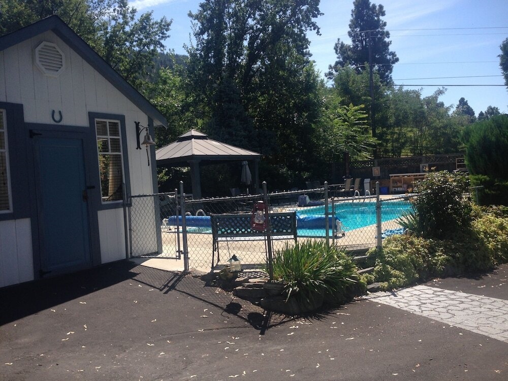 1910 Luxury Heritage - 6 Br Home