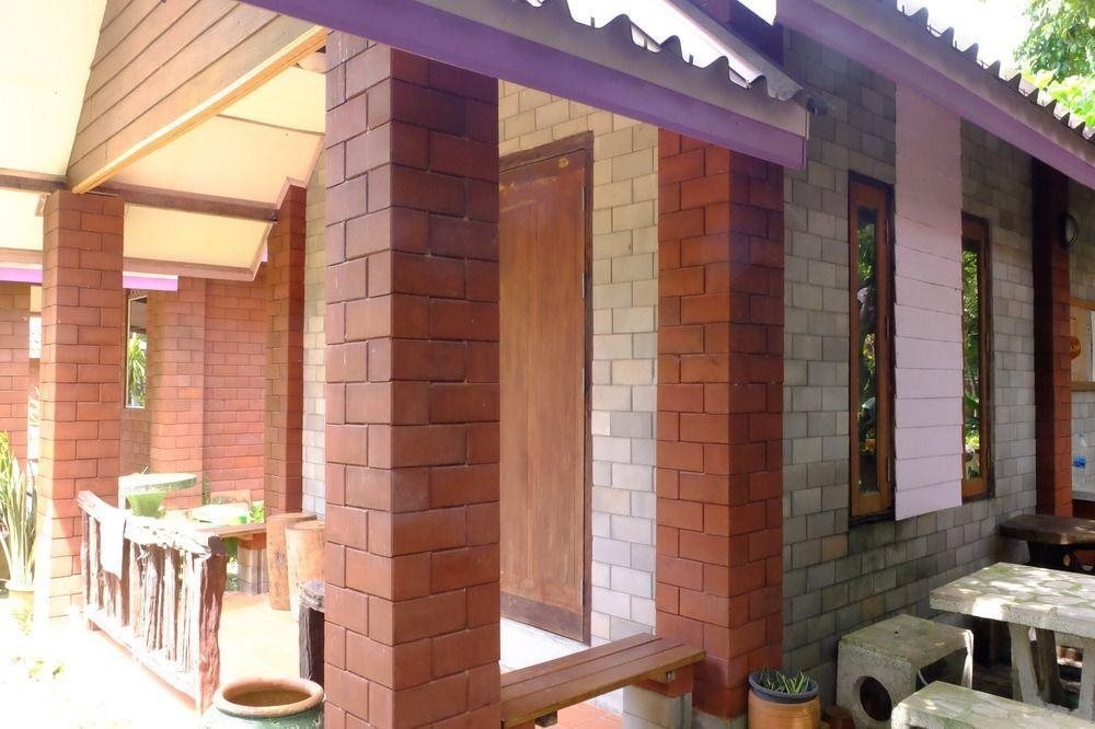 Ban Suankhwan Resort