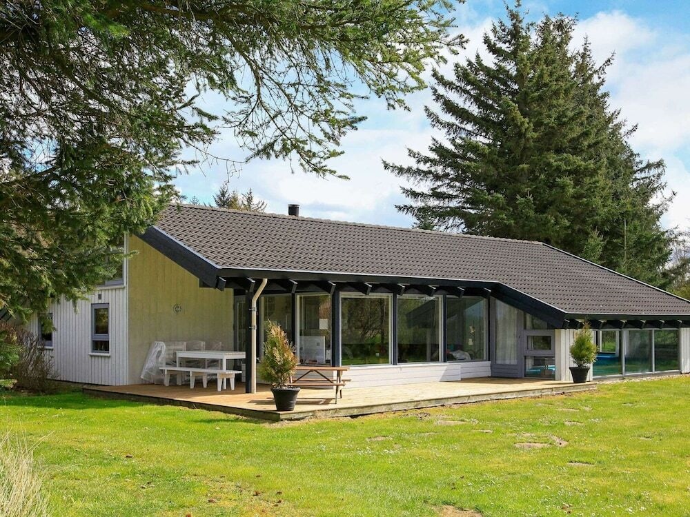 10 Person Holiday Home in Bindslev-by Traum