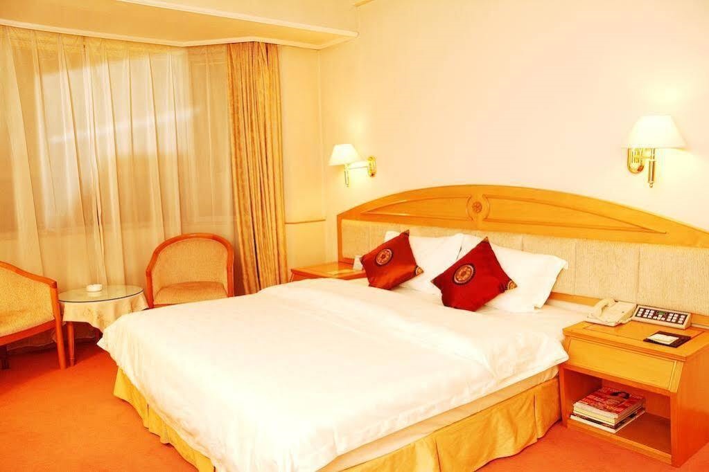 Changchun Hainan Mingmen Hotel