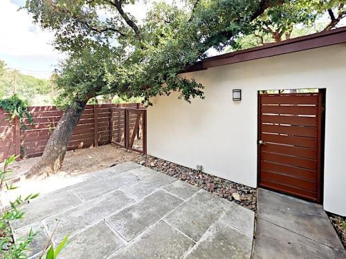 2111 Melridge Place Townhouse - 2 Br Condo By Redawning