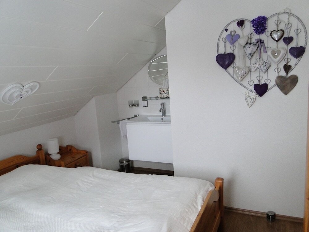 Comfortable Holiday Home In Reimboldshausen With Terrace