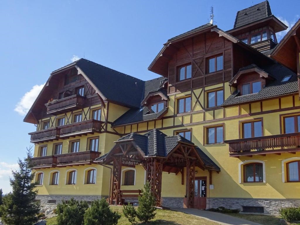 Apartman Lomnica C12