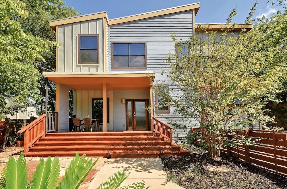 2102 E 13Th Street House Unit A By Redawning