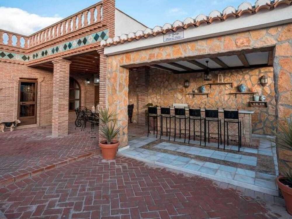 Serene Holiday Home In Padul With Swimming Pool