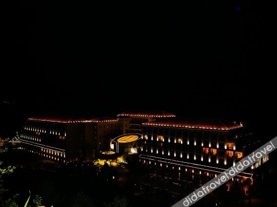 Hailuogou Gongga Shentang Hot Spring Hotel