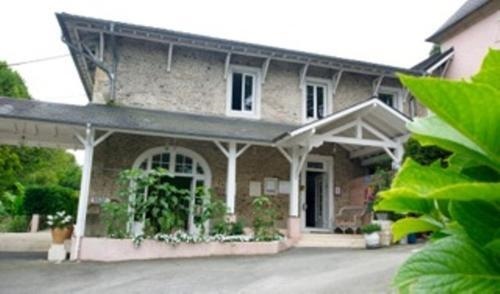 Le Castel Du Pont D'Oly