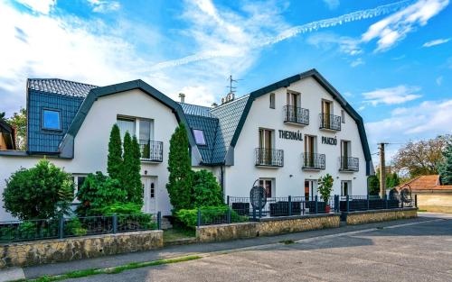 Apartman Hotel Srvr