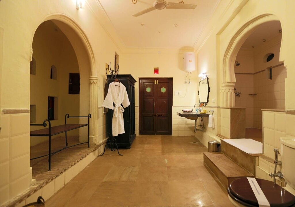 Bhainsrorgarh Fort Hotel