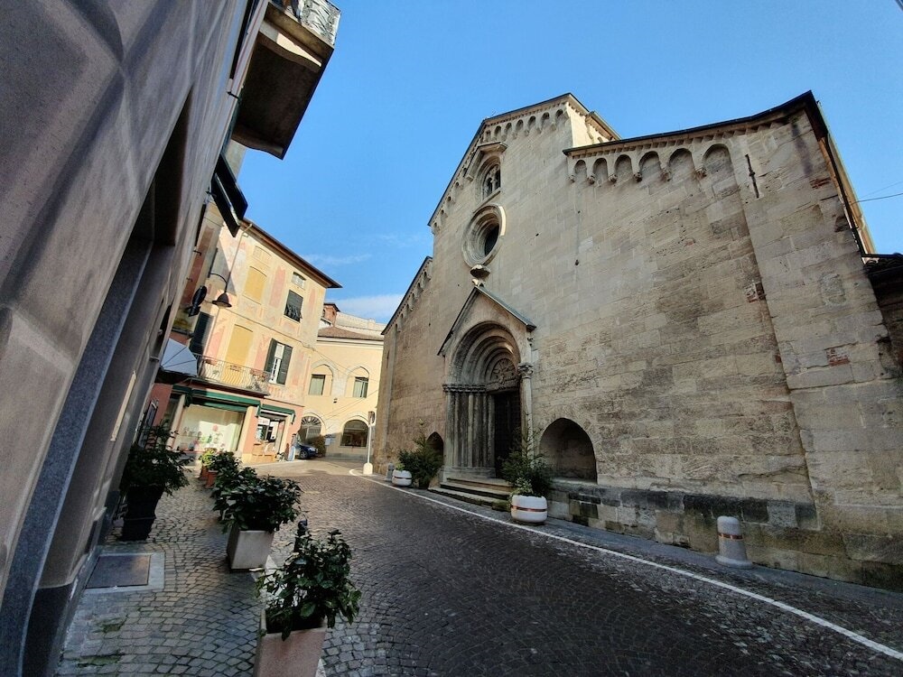 Alluring Holiday Home In Gavi With Garden