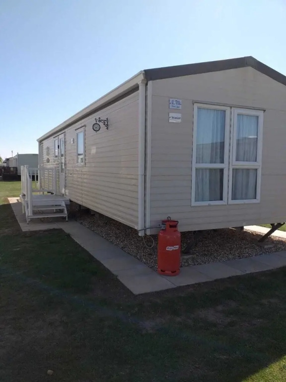 Captivating 2-Bed 6 Berth Caravan In Ingoldmells