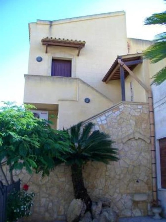 Apartment With 2 Bedrooms in Rilievo, With Pool Access, Furnished Terrace and Wifi - 5 km From the Beach