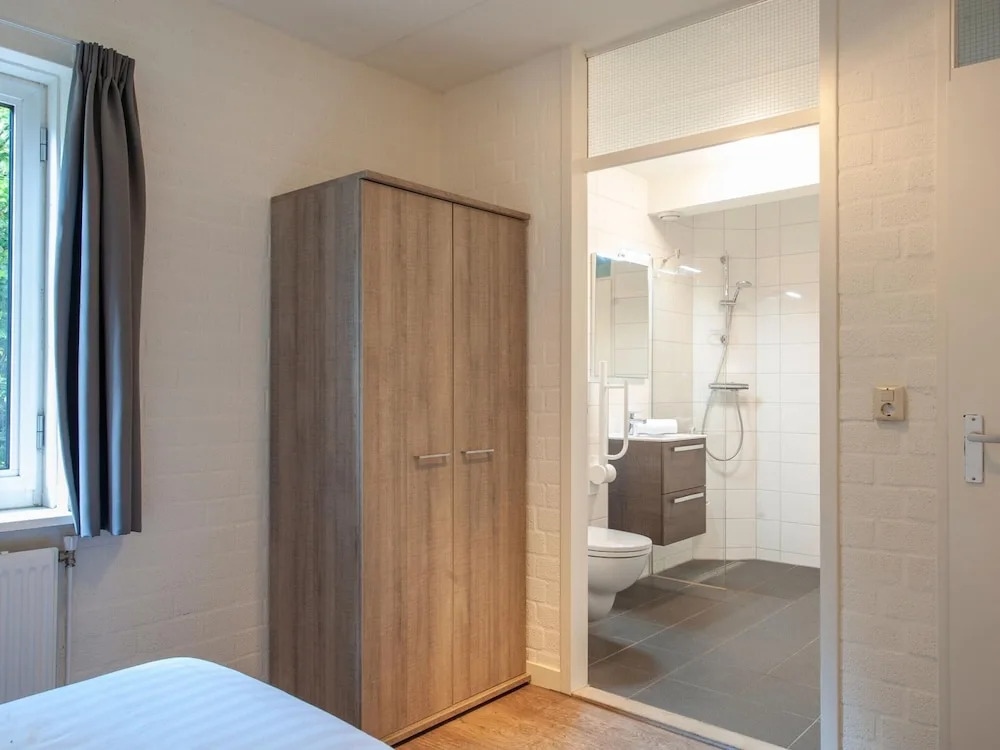 Detached Villa With 4 Bathrooms Near Vrachelse Heide