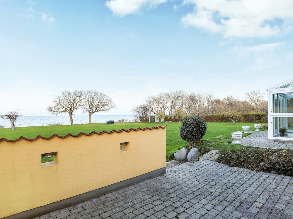 Gorgeous Holiday Home In Syddanmark Near Sea