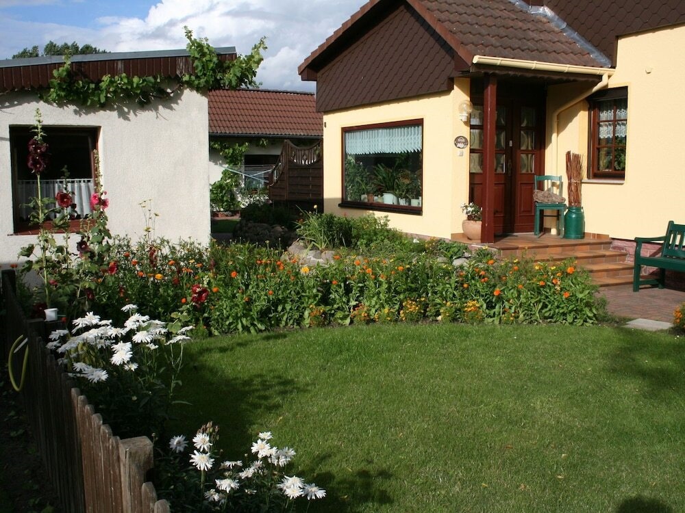 Comfy Bungalow In Alt Farpen With Terrace