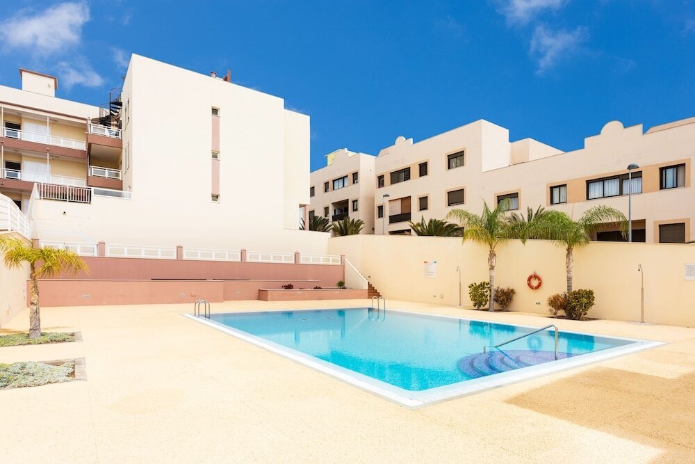 Home2Book Beautiful Duplex Parque La Reina + Wifi