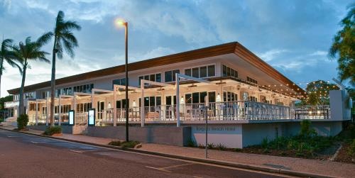 Bargara Beach Hotel Motel