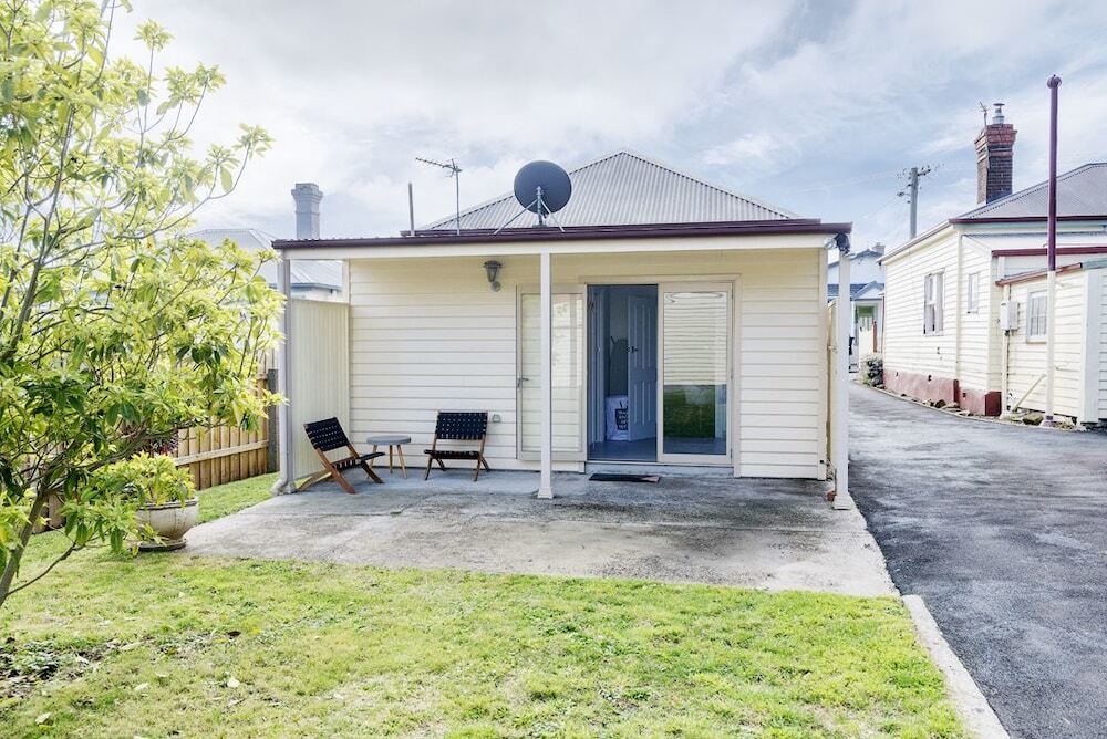 Devonports Luxury Cottage