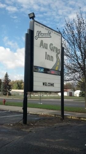 Edmond's Au Gres Inn