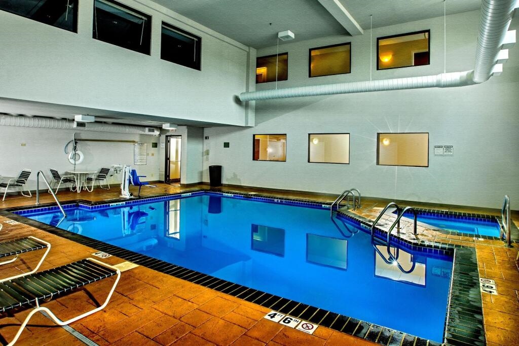 Hawthorn Suites By Wyndham Wadsworth/Waukegan/Gurnee