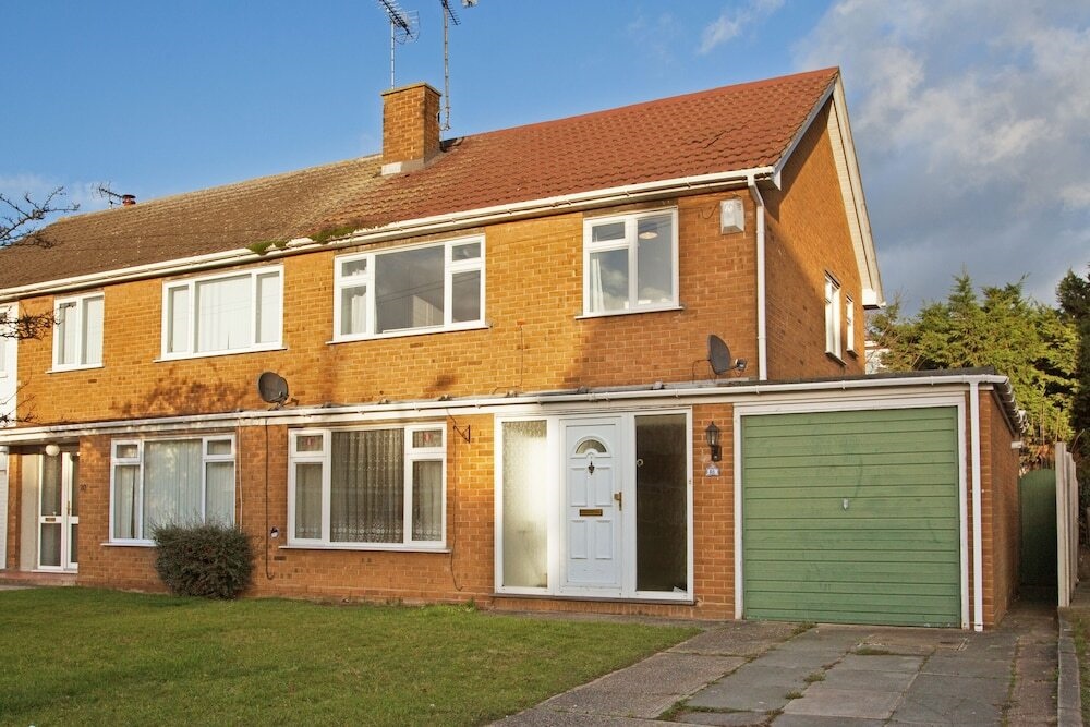 3 Bedroom House Near The City Center