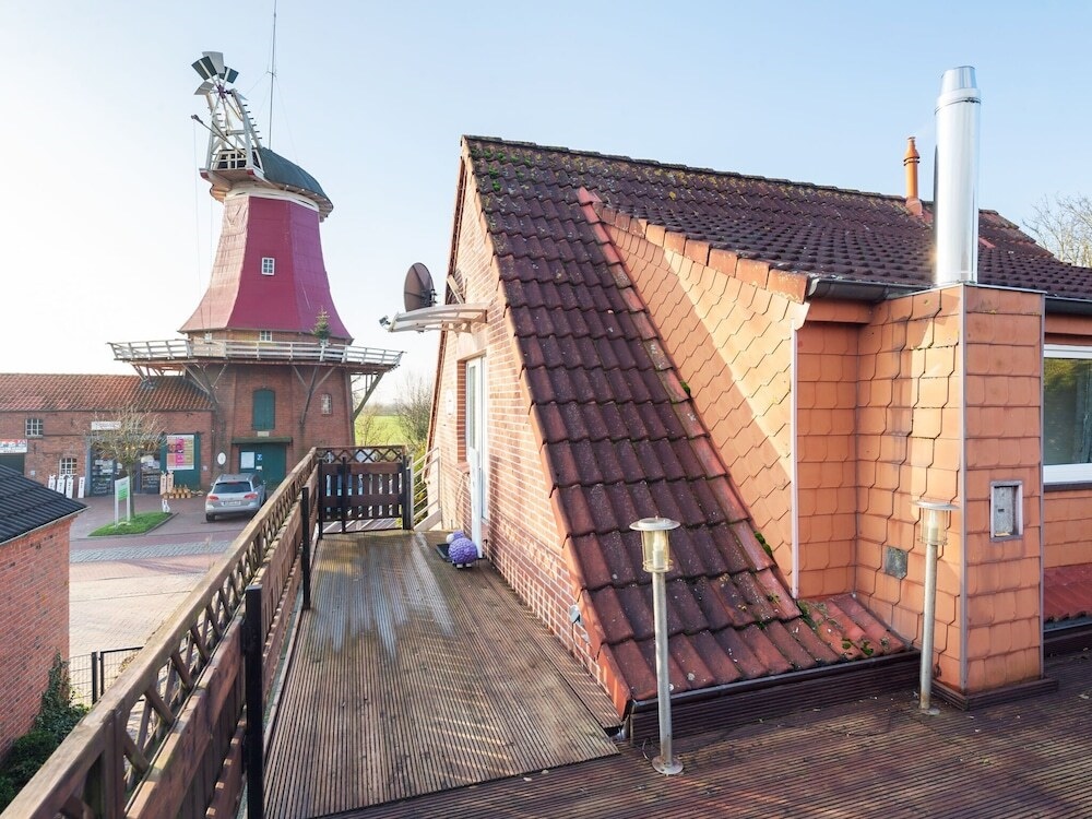 Dreamy Apartment In Greetsiel With Balcony