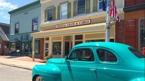 Crate & Cargo Suite 1